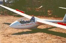 Blanik L33 on ground with divebrakes out